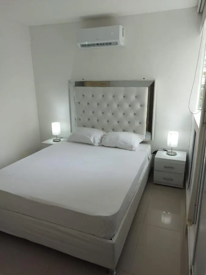 Apartamentos Los Manglares Marbella Cartagena 0*,